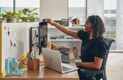 HP Poly Auriculares Poly Blackwire 3220 estéreo USB-C + adaptador USB-C/A (paquete) HP Poly Auriculares Poly Blackwire 3220 estéreo USB-C + adaptador USB-C/A (paquete) - Imagen 1